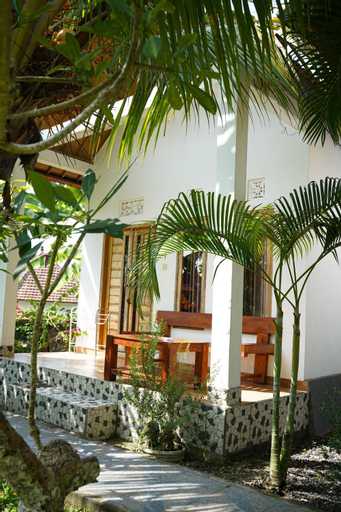 Exterior & Views 1, Wahyu Masari Homestay, Klungkung