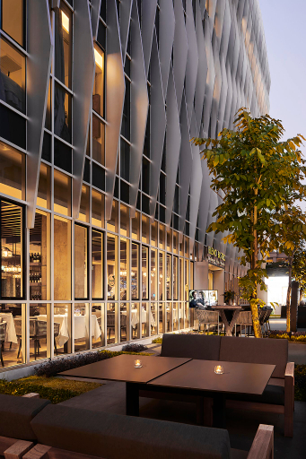 Exterior & Views 13