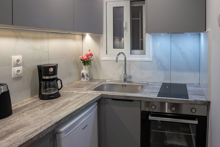 Others 3, Brand New Pagrati Apt Modern Comfort, Attica