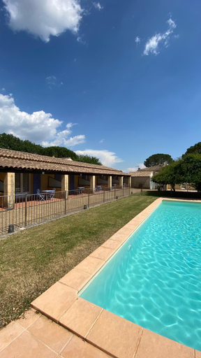 Others 5, Appartements " Le Clos De La Cerisaie", Gard
