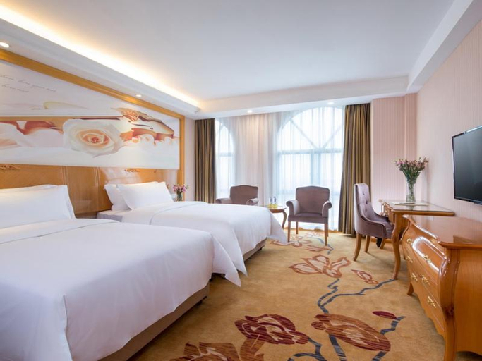 Vienna Hotel Shenzhen Huawei Bantian Wuhe Avenue North Bantian Metro Station, Shenzhen