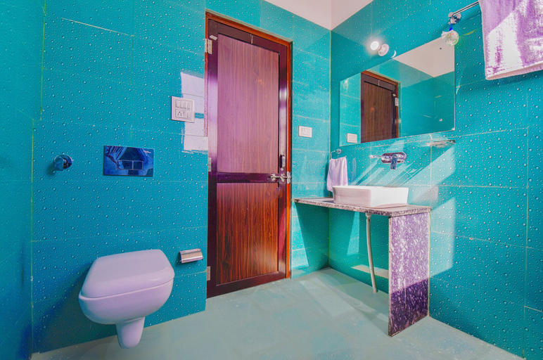 Bathroom 3, Fabhotel V Five, Jaipur