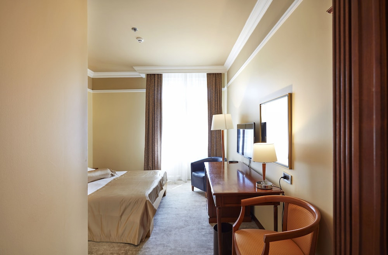 Bedroom 3, Bristol Hotel Opatija, Opatija/Veprinac