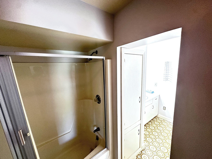 Others 5, Budget Host Inn Manistique, Schoolcraft