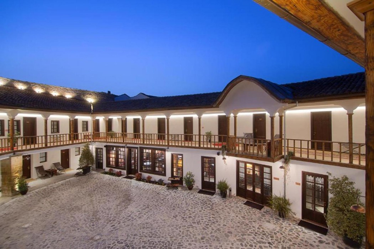 Exterior & Views