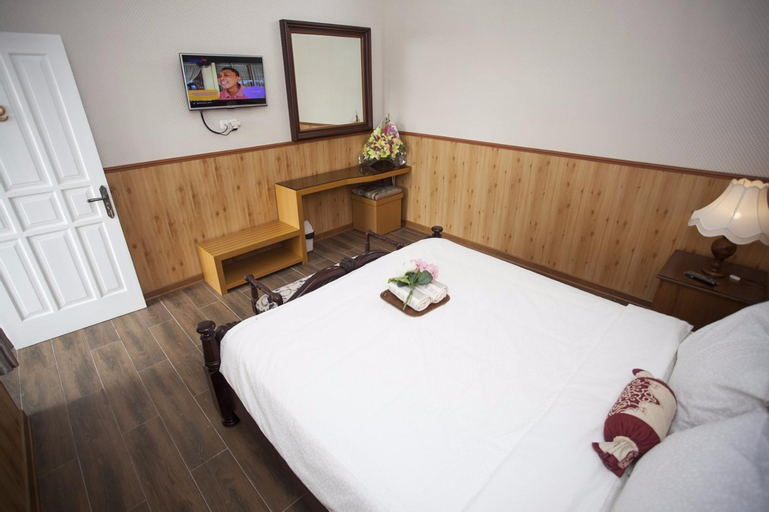 Bedroom 2, Huis Van Gustafine Floor 2, Malang