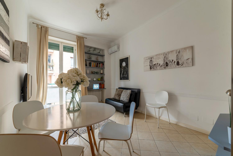 Others 4, Vatican Corner Family Apartment, Roma