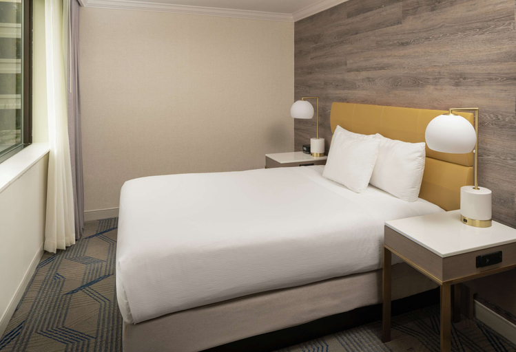 Bedroom 3, Hilton Durham near Duke University, Durham