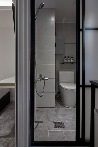 Bathroom 5, Eight Rest Hostel Myeong-dong, Jung