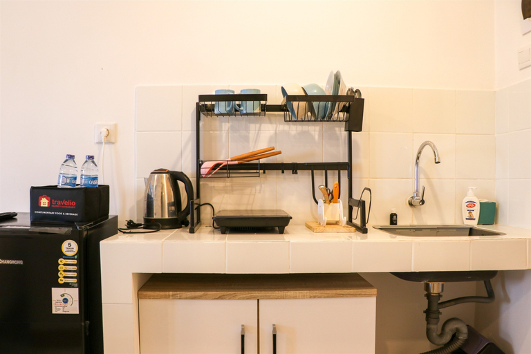 Others 4, Minimalist and Restful Studio Tokyo Riverside PIK 2 Apartment By Travelio, Tangerang