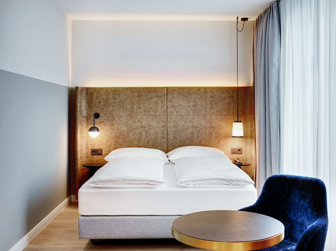 Bedroom 2, STAGE 12, Innsbruck
