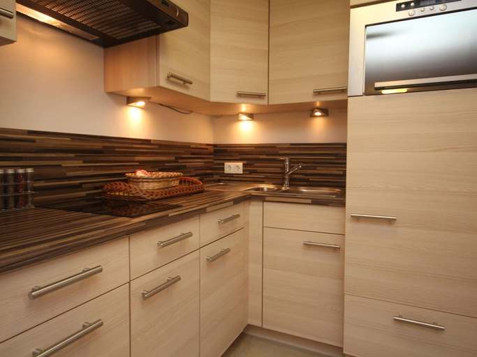 Others 5, Apartment in Kitzbuhel near Ski Slopes, Kitzbühel