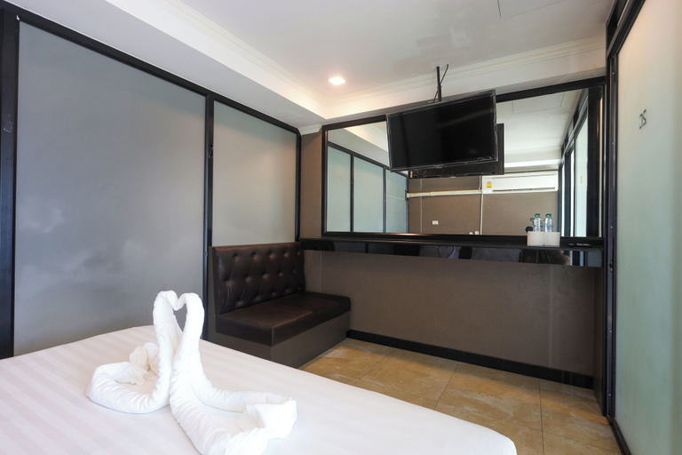 Bathroom 4, Land Royal Residence Pattaya, Pattaya