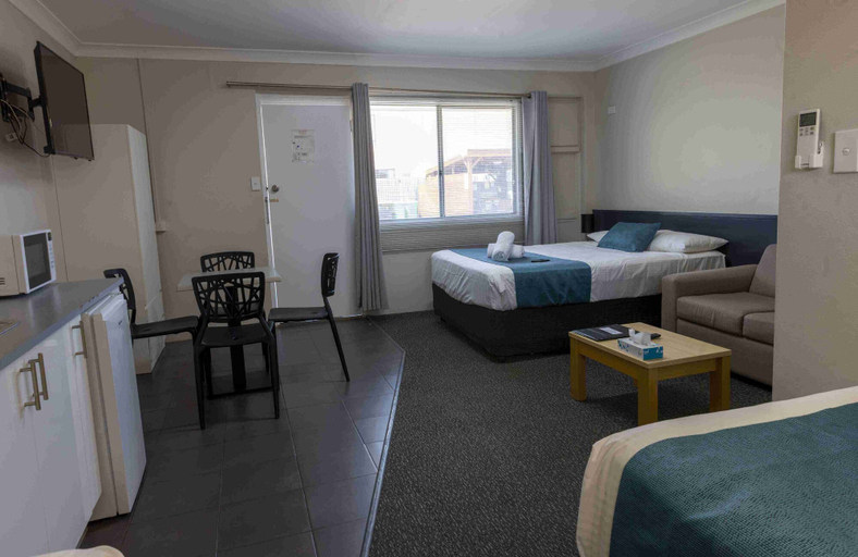 Bedroom 4, Wynnum Anchor Motel, Wynnum