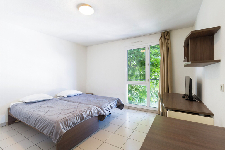 Bedroom 2, Garden & City Toulon, Var
