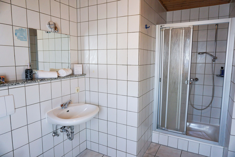 Bathroom 7