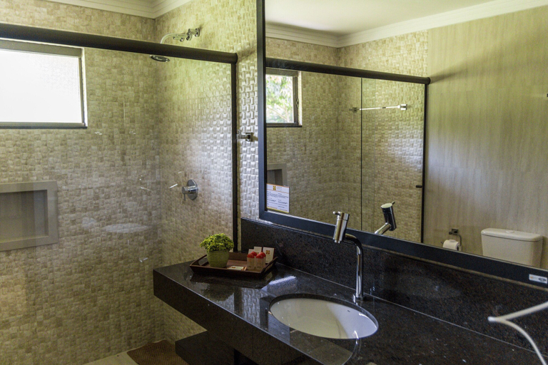 Bathroom 5, Zagaia Eco Resort, Bonito