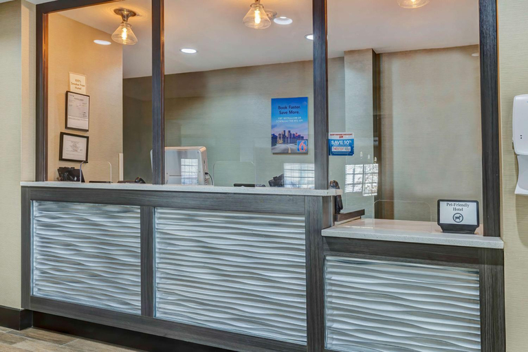 Public Area 2, Studio 6  Lenexa, KS - Overland Park, Kansas City
