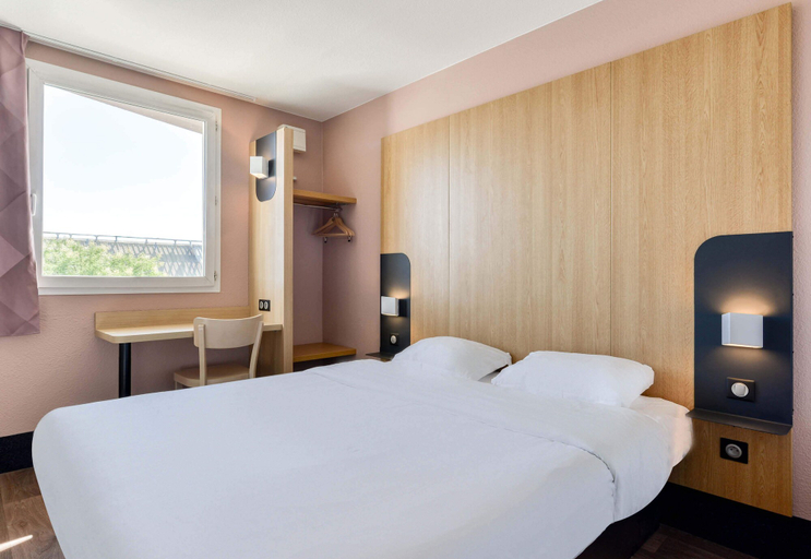 Bedroom 3, B&B HOTEL Béziers, Hérault
