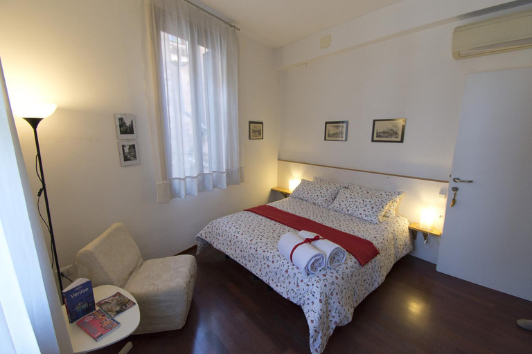 Others 4, B&B Ca'Isidoro, Venezia