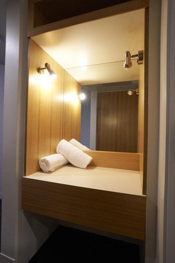 Bedroom 3, Dingley Hotel, Melbourne