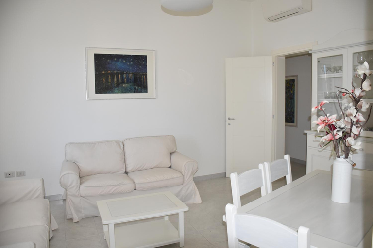 Others 4, casa Pepi, Olbia-Tempio