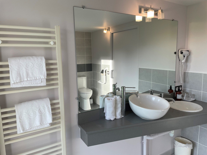Bathroom 4, Eden Park Hotel Restaurant, Calvados