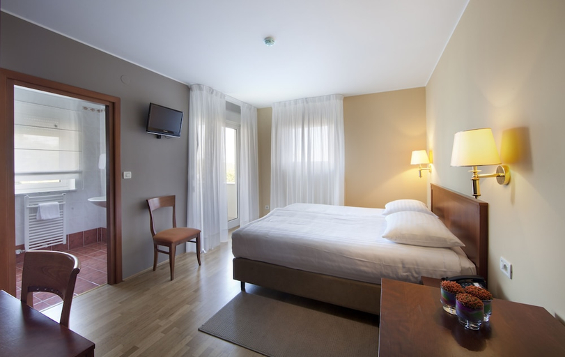 Bedroom 3, Hotel Laurus, Opatija/Veprinac