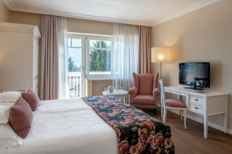 Bedroom 4, Hotel Pienzenau am Schlosspark, Bolzano