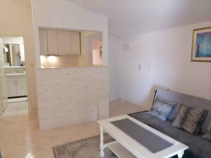 Others 5, Apartments Libertas, Rogoznica