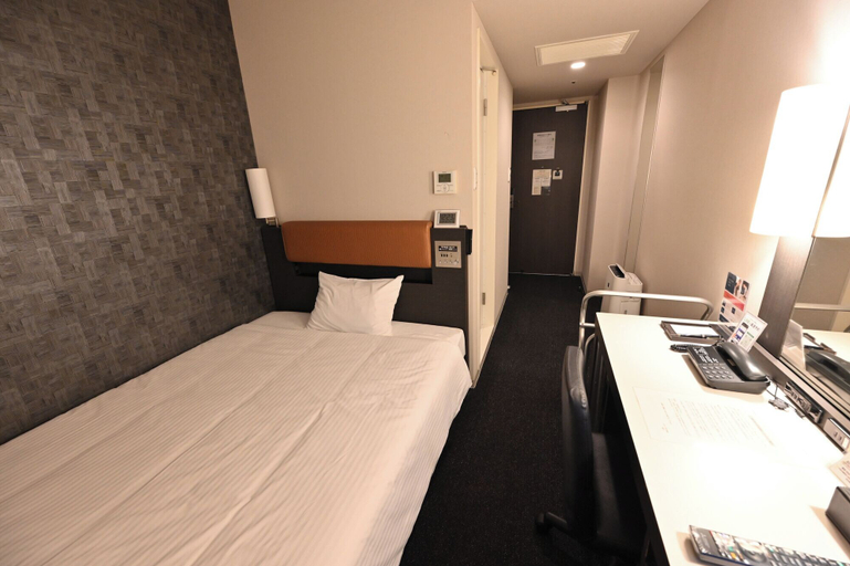 Bedroom 5, Sanco Inn Yokkaichi Ekimae, Yokkaichi