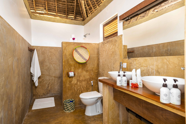 Bathroom 5, Zanzibar Sunrise at Bandas, Kaskazini 'A'