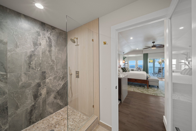 Bathroom 4, Hamakua Hotel, Hawaii