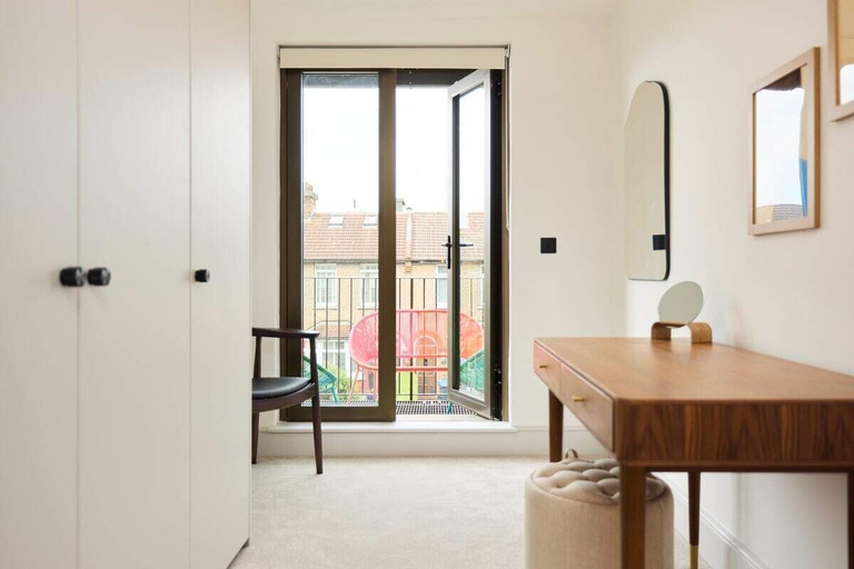 Others 4, The South Wimbledon Place - Adorable 2bdr Flat With Balcony, London