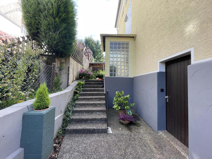 Haus am Berg, Neunkirchen