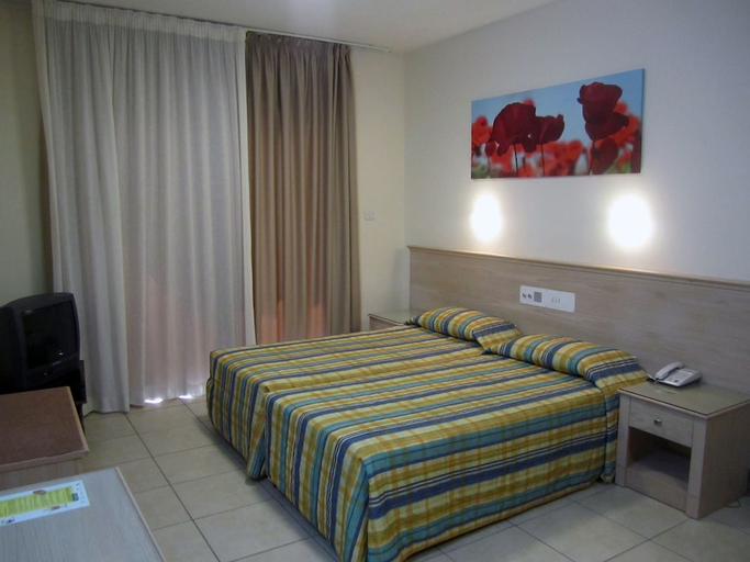 Bedroom 2, Senator Hotel Apartments - Adults Only