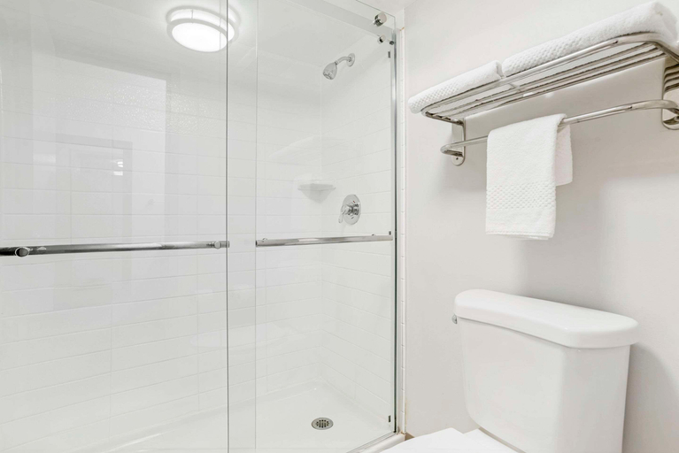 Bathroom 27