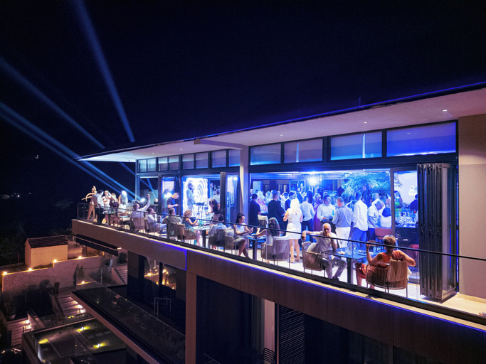 Food & Drinks 5, Royal Blue Resort & Residence
