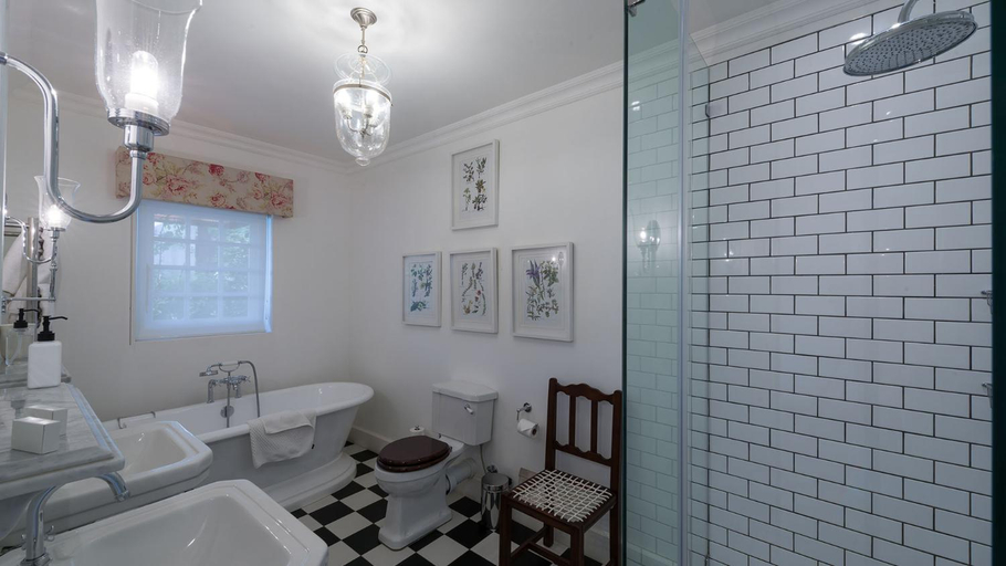 Bathroom 5, Drostdy Hotel , Cacadu