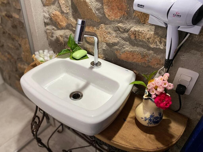 Bathroom 3, Segredo da Serra Guest House, Tiradentes