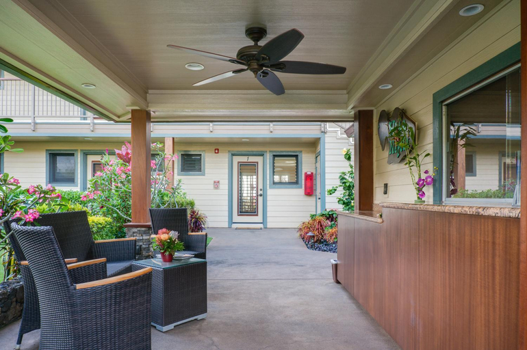 Public Area, Hale Napili, Maui