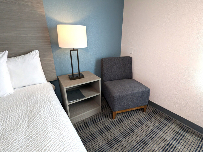 Bedroom 3, AmericInn by Wyndham Baxter Brainerd, Crow Wing