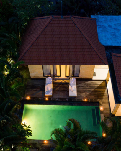 Swimming Pool 12