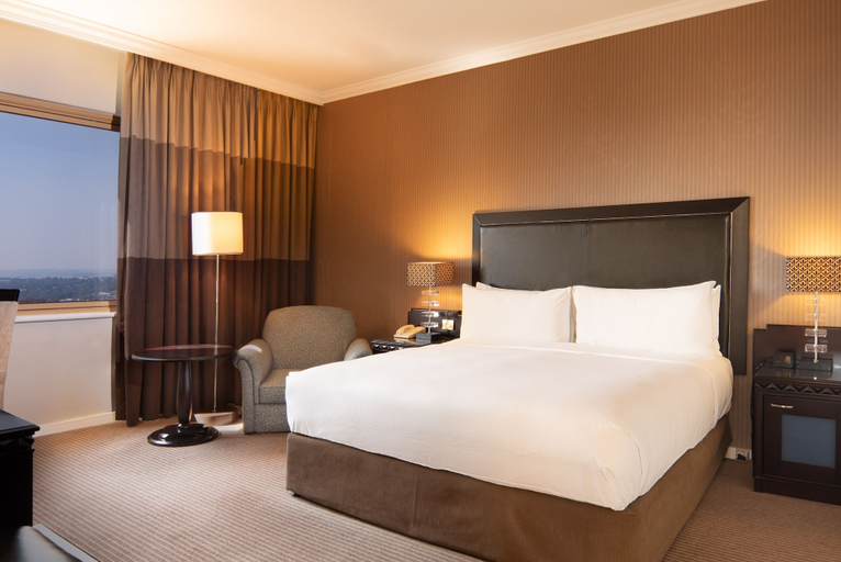 Bedroom 4, NH Johannesburg Sandton Hotel, City of Johannesburg