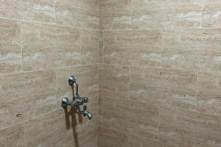 Bathroom 10