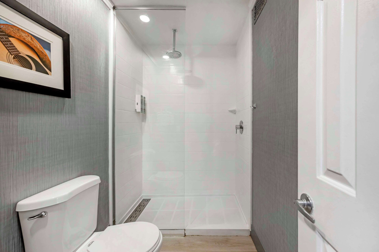 Bathroom 4, Best Western Brentwood, Davidson