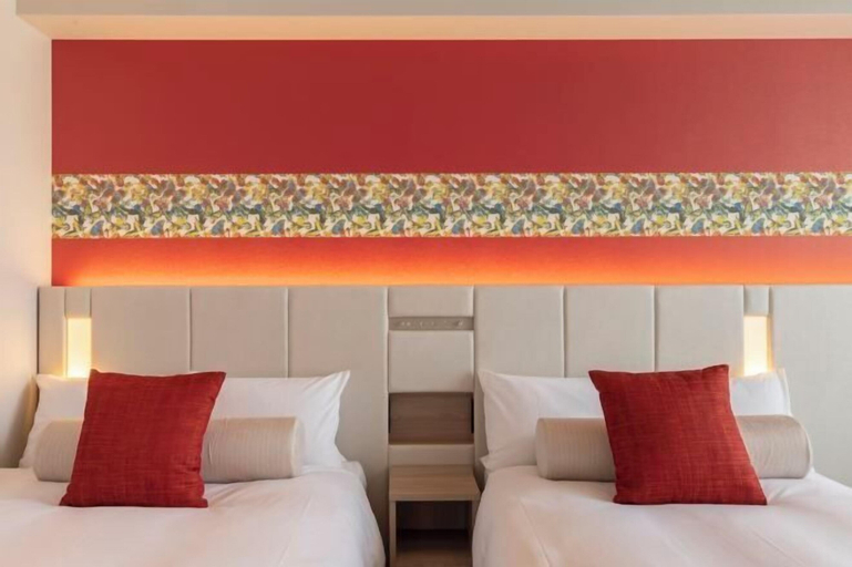 Bedroom 25