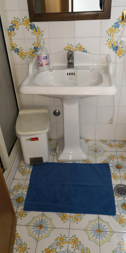Bathroom 2, Villaggio "Camping Pompei" Bungalow, Napoli
