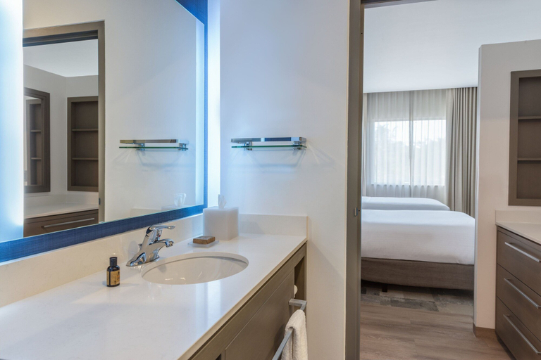Bathroom 5, Residence Inn by Marriott Playa del Carmen, Cozumel