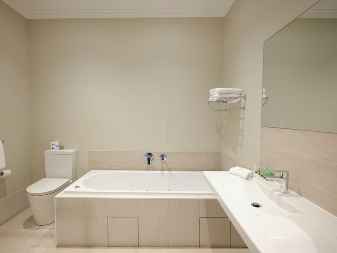 Bathroom 5, The Marina Hotel - Mindarie, Wanneroo